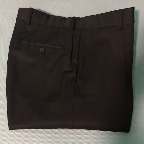 Hugo Boss Men pants size 30R Excellent condition